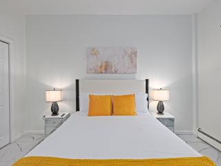 Sage Stay- Modern 2BR Apartment - Sleeps 6 - 25 Min to NYC - 8