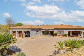 Aaybee Recreational Home - Midrand - 6