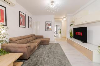 Downtown Floreasca Penthouse with Jacuzzi&Sauna - Bucharest - 7