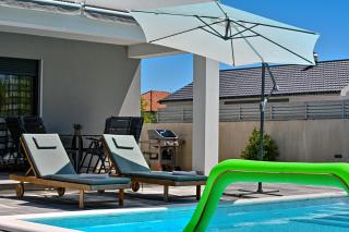 Holiday house Sara with heated pool - 4