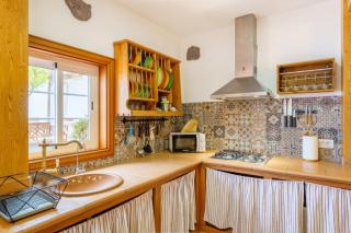 Hermosa Casa con Jardin Terraza Privada y Juegos Infantiles para una Estancia Familiar Ideal - Los Realejos - 3