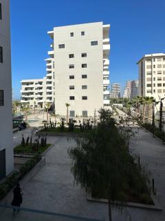 Studio Confortable avec Balcon, Piscine, Jardin et Aire de Jeux - Casablanca - 4