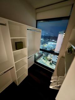 Panoramic Penthouse Views Two 15ft Balconies - Atlanta - 9