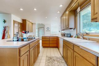 Water's Edge at Dines Point - 7