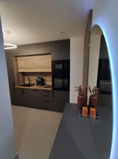 AntoNik Sky Apartment - Escópia - 3