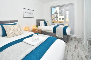 Ivory House by Truestays - 3 Bedroom House in Stoke-on-Trent - Etruria - 3