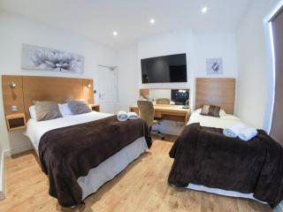 Tunnard House - 8