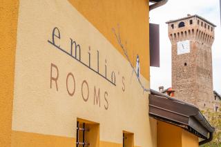Emilio's Rooms - - 7
