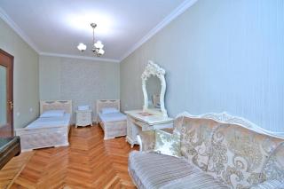 Vernisage Extra 3bdr Apt - Erevan - 9