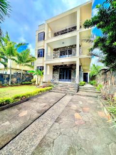 Paradise Triplex - Port Louis - 2