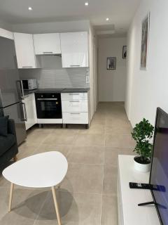 Tanit - Proche centre et plages - piscine - Antibes - 6