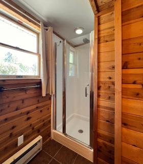 Hidden gem! Southampton beach cottage - Hampton Bays - 2