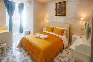Alma Adry - Naples - 0