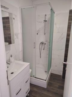 Simun apartman - Ražanj - 2