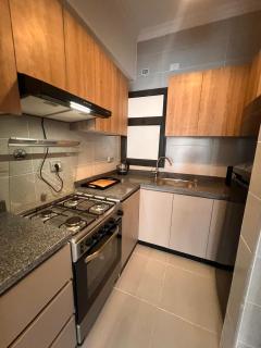 Brand new Modern 2BR Lakeview Apartment - Madinaty - 5