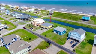CoCo Beach by Bolivar Escapes - Crystal Beach - 8