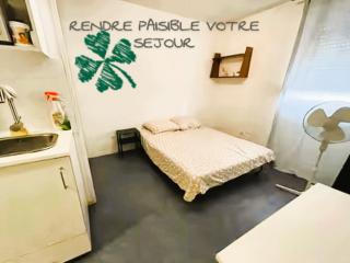 Studio agréable aux portes des remparts - Avignon - 1