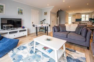 Isis Lakes 52, Fountain View - South Cerney - 7