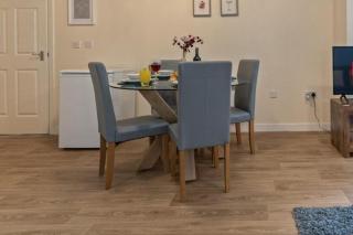 Tranquil Telford Retreat with 2 Bedrooms - 9