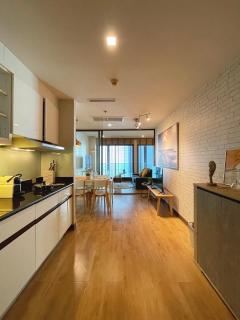 Luxury Condo Skywalk BTS Thonglor Pool Gym and Netflix - 1