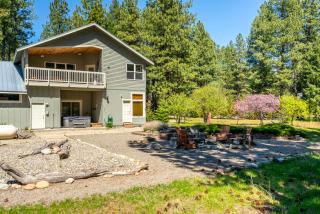 Cozy Pine Cabin Pool Access - Ronald - 2