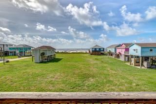 Mollys Place by Bolivar Escapes - Crystal Beach - 7