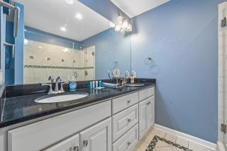 Spacious Buckhead Family Escape - Big Backyard - Atlanta - 4
