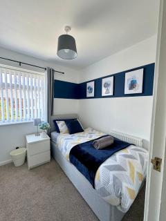 Stunning Open Plan 3 Bed House - Driveway & Garden - Litherland - 3