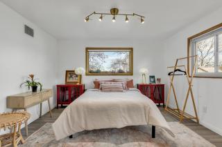 Tudors Village BNB - Fair Oaks - 9