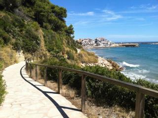 SPACIOUS FLAT WITH SEA VIEWS, 3 BEDROOMS, 2 BATHROOMS and NEXT TO THE BEACH!! - 4