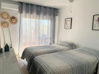 Palm Beach Apartment, 1 bedroom, pool, beautiful garden, parking - Fuengirola - 2