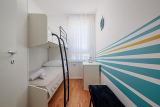 Split For You - 2BR Apartment with Free Garage Parking - 4