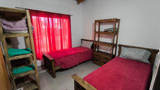 Cabaña con patio y cochera con dos habitaciones - Choele Choel - 3