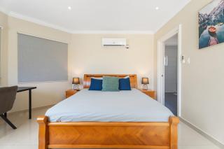 NEW 3BR 2BA Private Villa with Spacious Garden - Noord - 7