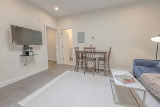 Luxury at 2br 2ba 200mbps Internet - Boston - 5
