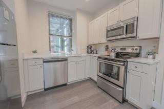 Luxury at 2br 2ba 200mbps Internet - Boston - 3