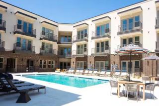 Modern 2BD 2BA Flat Gym and Pool Heart of Downtown - Fort Worth - 3