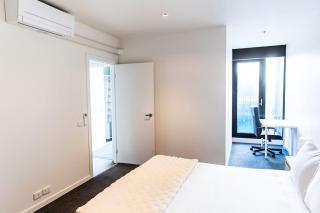 Remy, Yarra River walk to MCG - 1