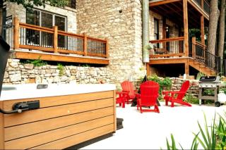 151 Spring Downtown Eureka Springs Suite F - 0