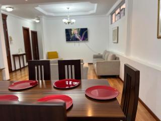 Hermoso departamento a pocos pasos del centro de la ciudad - Loja - 0