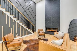 Spacious Deck Contemporary Home in Nashville! - Nashville - 5
