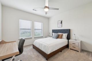 Chisholm Trace 734 I Spacious 1 Bed 1 Bath - Cleburne - 0
