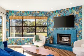 Wild Side Retreat by Canyon Lake with games & fun - 9