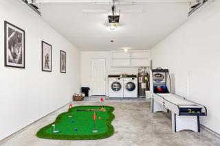 Wild Side Retreat by Canyon Lake with games & fun - 5