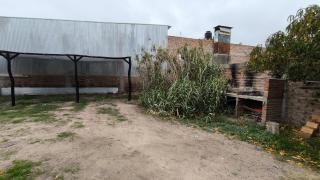 Departamento centrico con aire acondicionado y patio para guardar el vehiculo - Choele Choel - 9