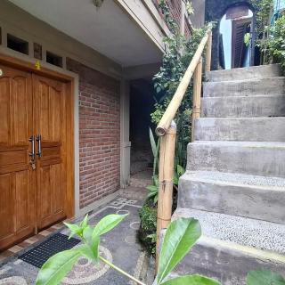 Umah de Madya The Room & Panoramic Rooftop Munduk - 1