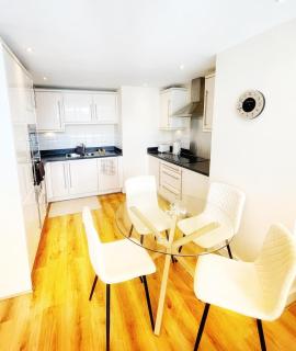 Riverside Royal Apartment - North Woolwich - 5
