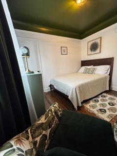 Eclectic Opulence Retreat - Detroit - 6