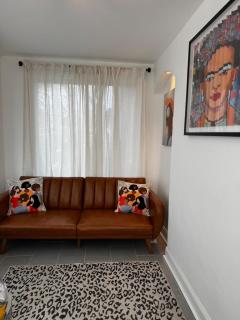Eclectic Opulence Retreat - Detroit - 5