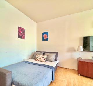 Madonna Queen Apartment - 3 rooms, Garage - Budapest - 1